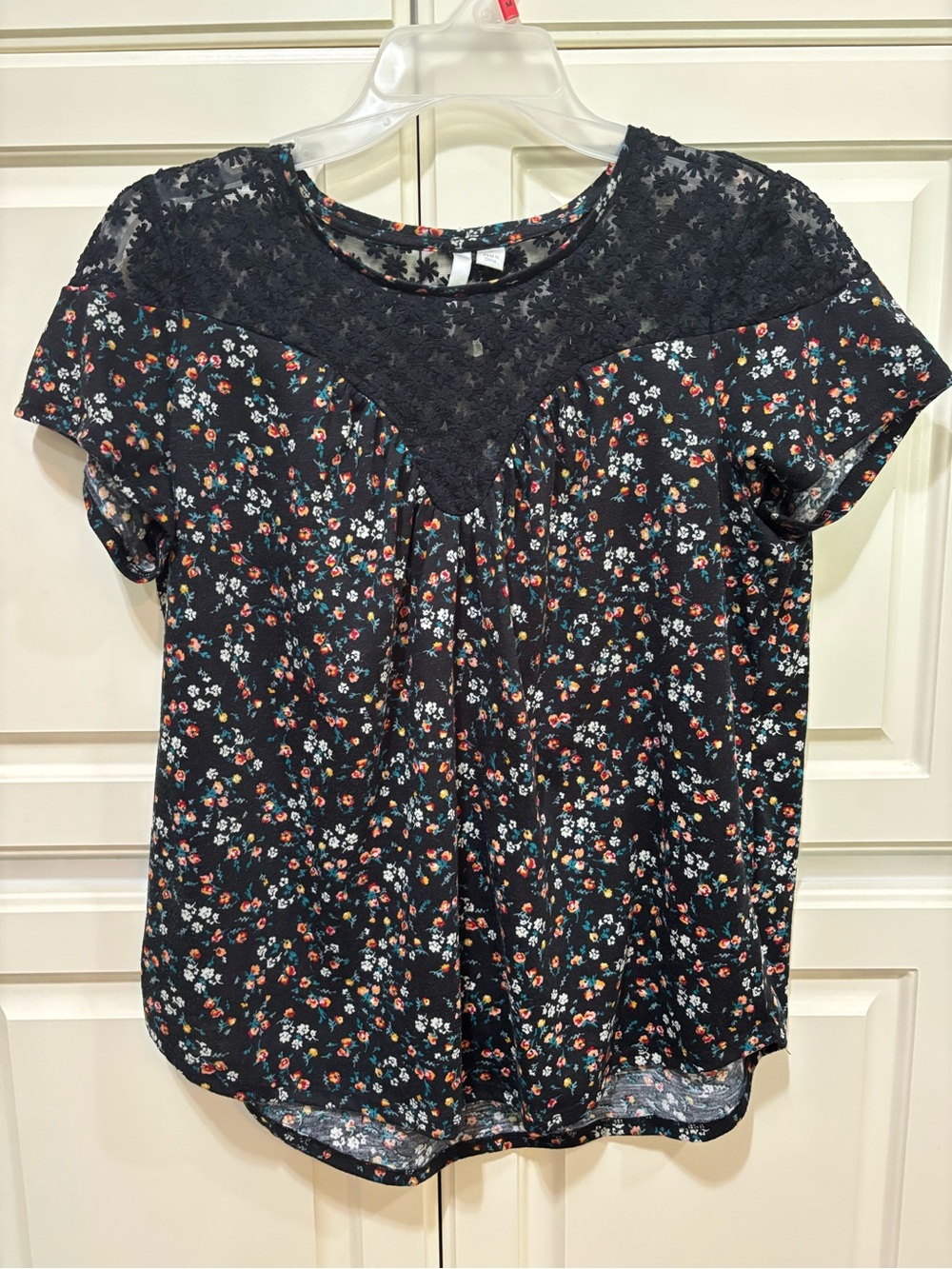 LC Lauren Conrad Black Floral Lace Yoke Short Sleeve Tee